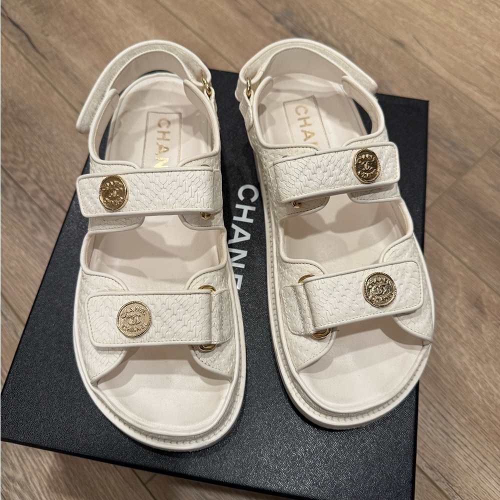 CHANEL White Sandals with Chunky Platform Sole